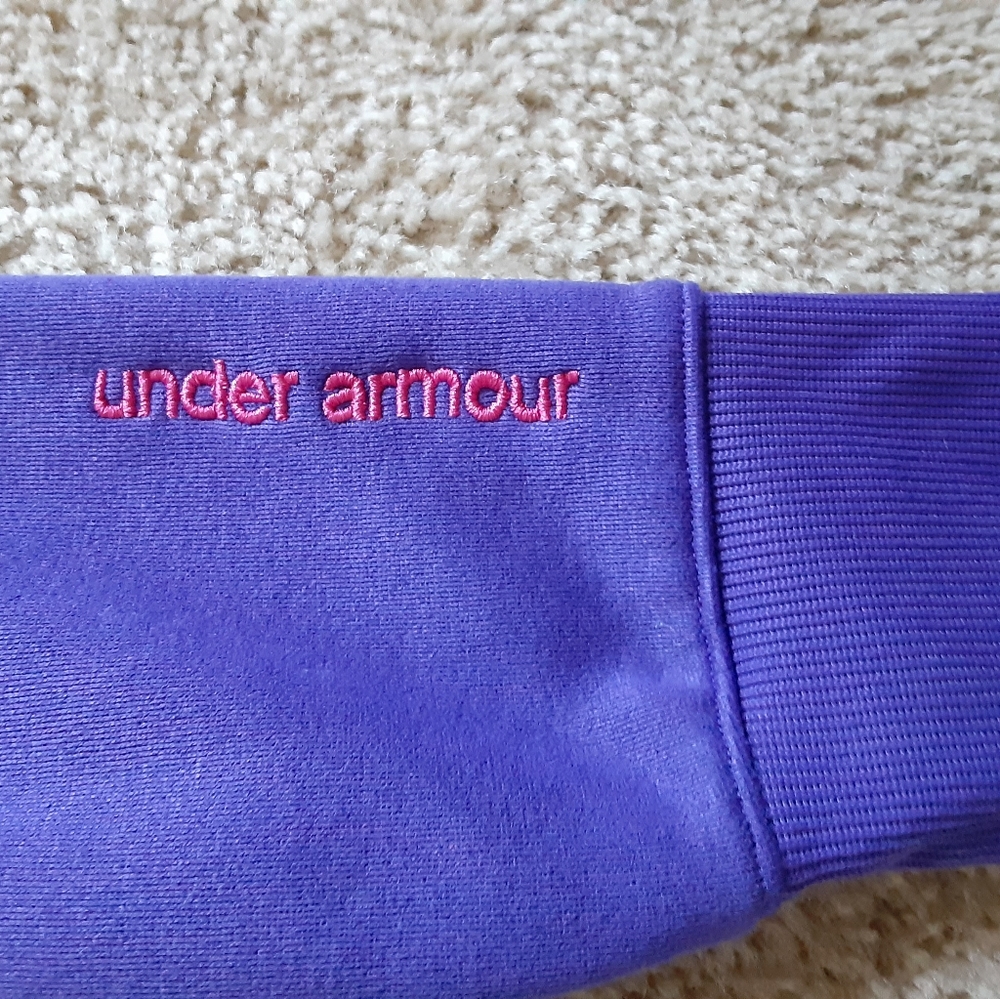 Under Armor sweat shirt